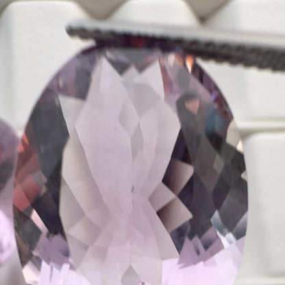Violetter Amethyst, oval facettiert — Wählen Sie Ihren Stein — EB000149