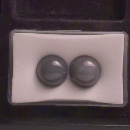 Graues Mondstein-Cabochon-Paar, 32,65 ct, 15 mm