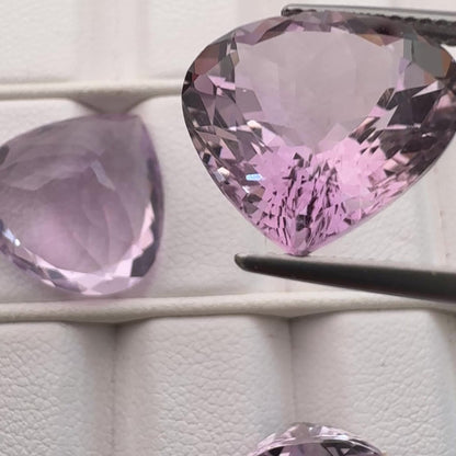 Violetter Amethyst Trillion facettiert — Wählen Sie Ihren Stein — EB000158