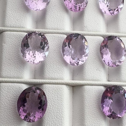 Lila Amethyst, oval facettiert, 12 × 10 mm — Wählen Sie Ihren Stein