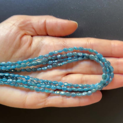 Deep Blue Apatite Oval Bead Strand, 42 cm, 4–4.5 mm