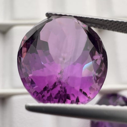 Violetter Amethyst, oval facettiert — Wählen Sie Ihren Stein — EB000154