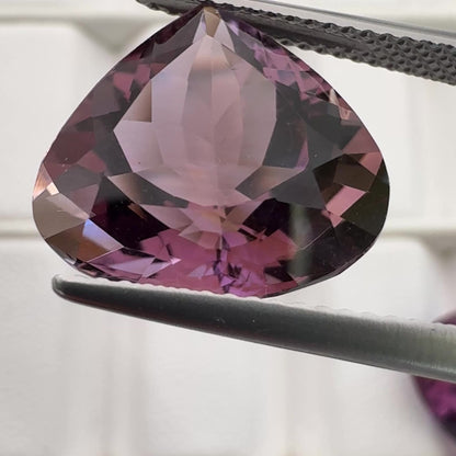 Violetter Amethyst Trillion facettiert — Wählen Sie Ihren Stein — EB000159