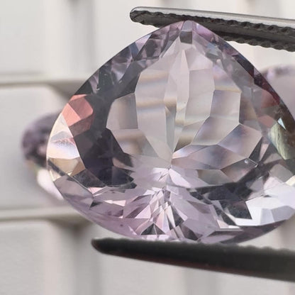 Violetter Amethyst im Trillion-Schliff — Wählen Sie Ihren Stein — EB000151