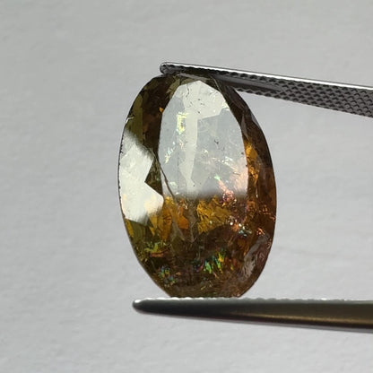 Mint Green Tourmaline Oval Faceted, 16.78 ct, 22.92 × 12.32 mm
