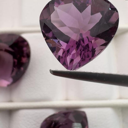 Violetter Amethyst Trillion facettiert — Wählen Sie Ihren Stein — EB000159