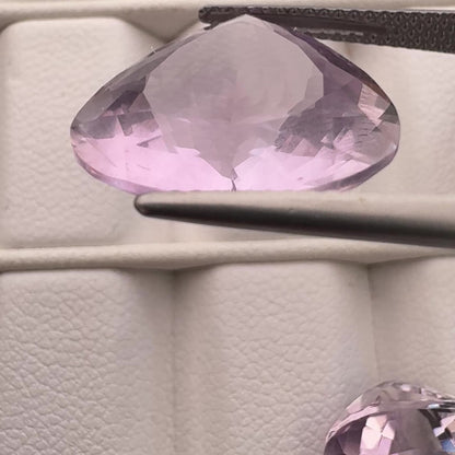 Violetter Amethyst Trillion facettiert — Wählen Sie Ihren Stein — EB000158