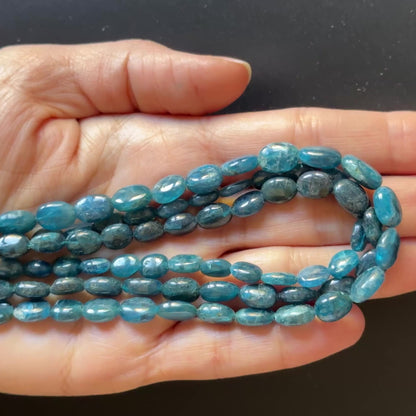 Deep Blue Apatite Oval Bead Strand, 42 cm, 6.5–7 mm