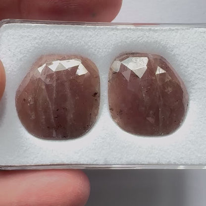 Rubinrote Saphir-Paar im Fantasieschliff, 40,17 ct