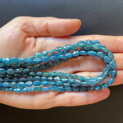 Deep Blue Apatite Oval Bead Strand, 42 cm, 5.5–6 mm