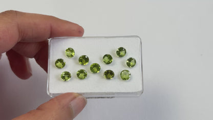Grüner Peridot, runder Brillantschliff, 6 mm — Wählen Sie Ihren Stein