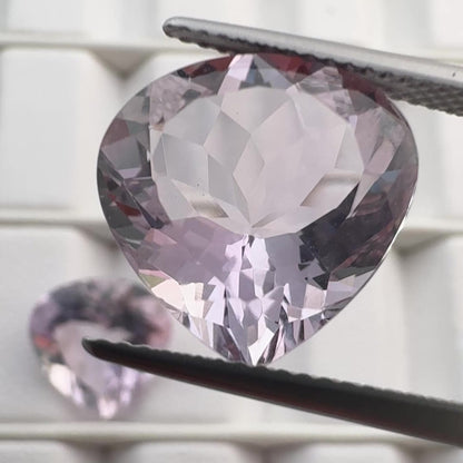 Violetter Amethyst im Trillion-Schliff — Wählen Sie Ihren Stein — EB000151