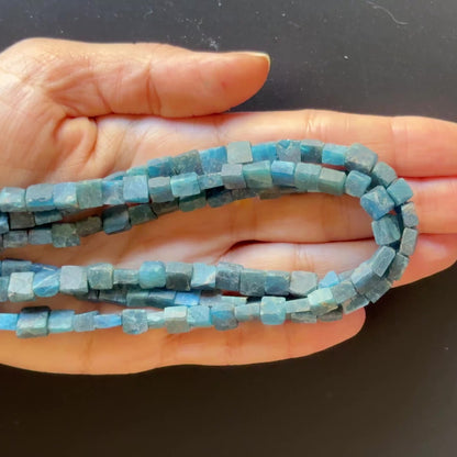 Deep Blue Apatite Baguette Bead Strand, 42 cm, 3.5–6.5 mm