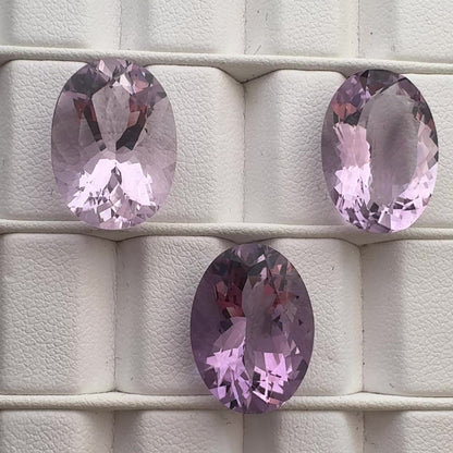 Violetter Amethyst, oval facettiert — Wählen Sie Ihren Stein — EB000149